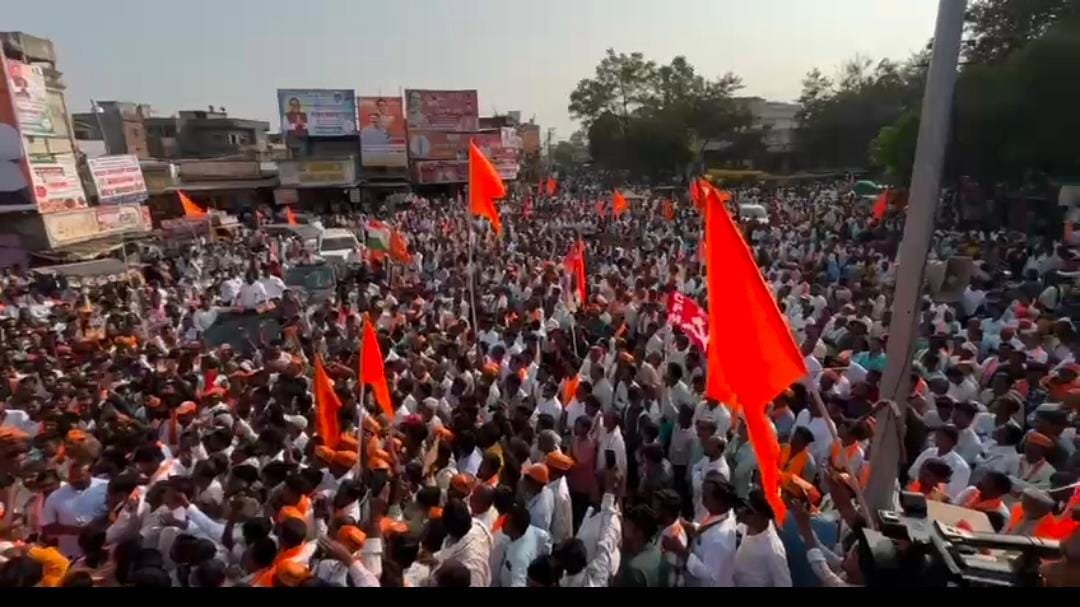 संजय देरकर यांच्या महारॅलीने शहर दणाणले, शेतकरी विरोधी सरकार व कमिशनखोरांना उखडून फेका. - .संजय देशमुख.