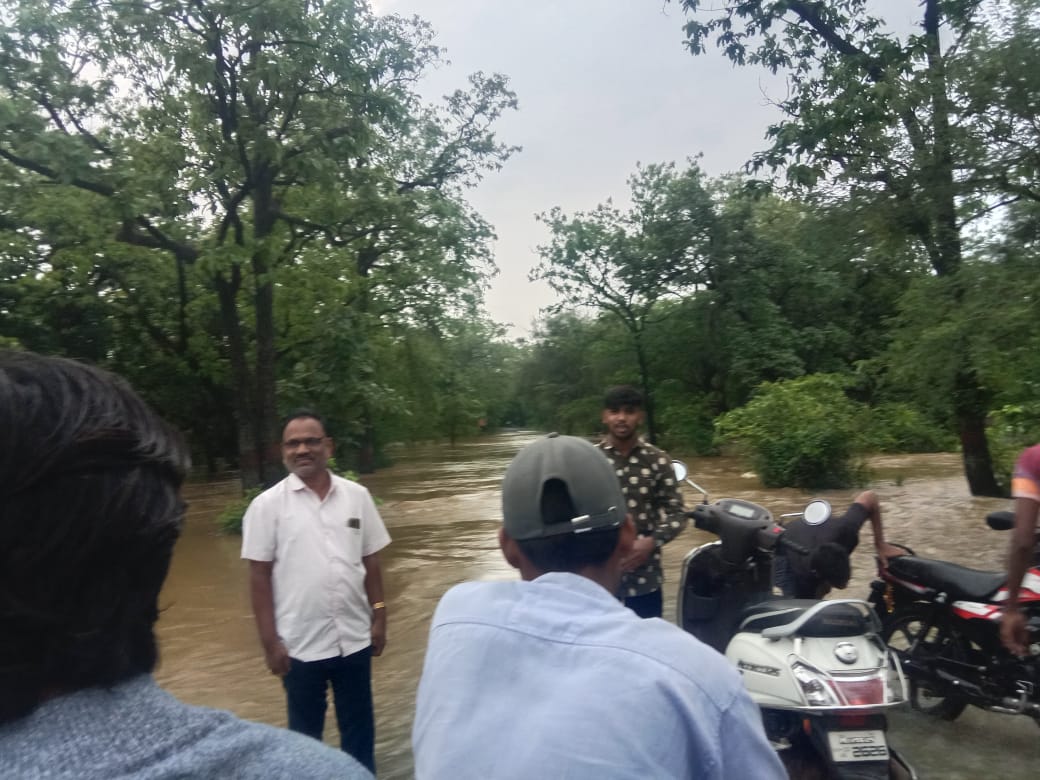 *सततचा पाऊस व गोसीखुर्द धरणामुळे गडचिरोली जिल्ह्यातील अनेक मार्ग बंद*